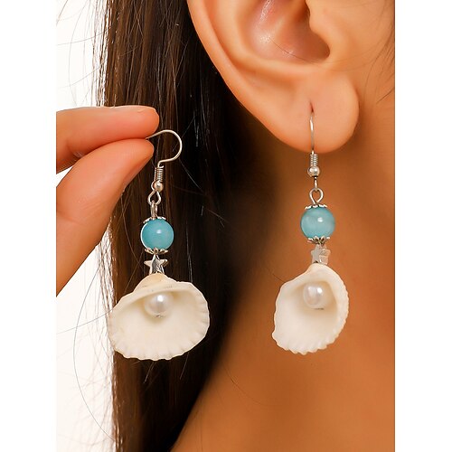 „Ohrhänger in Form eines Meerjungfrauenschwanzes – ozeaninspirierte Ohrhänger mit Perlenakzent, eleganter und leichter Schmuck für Frauen, perfekt für Strand-, Sommer- und Urlaubsoutfits" Image