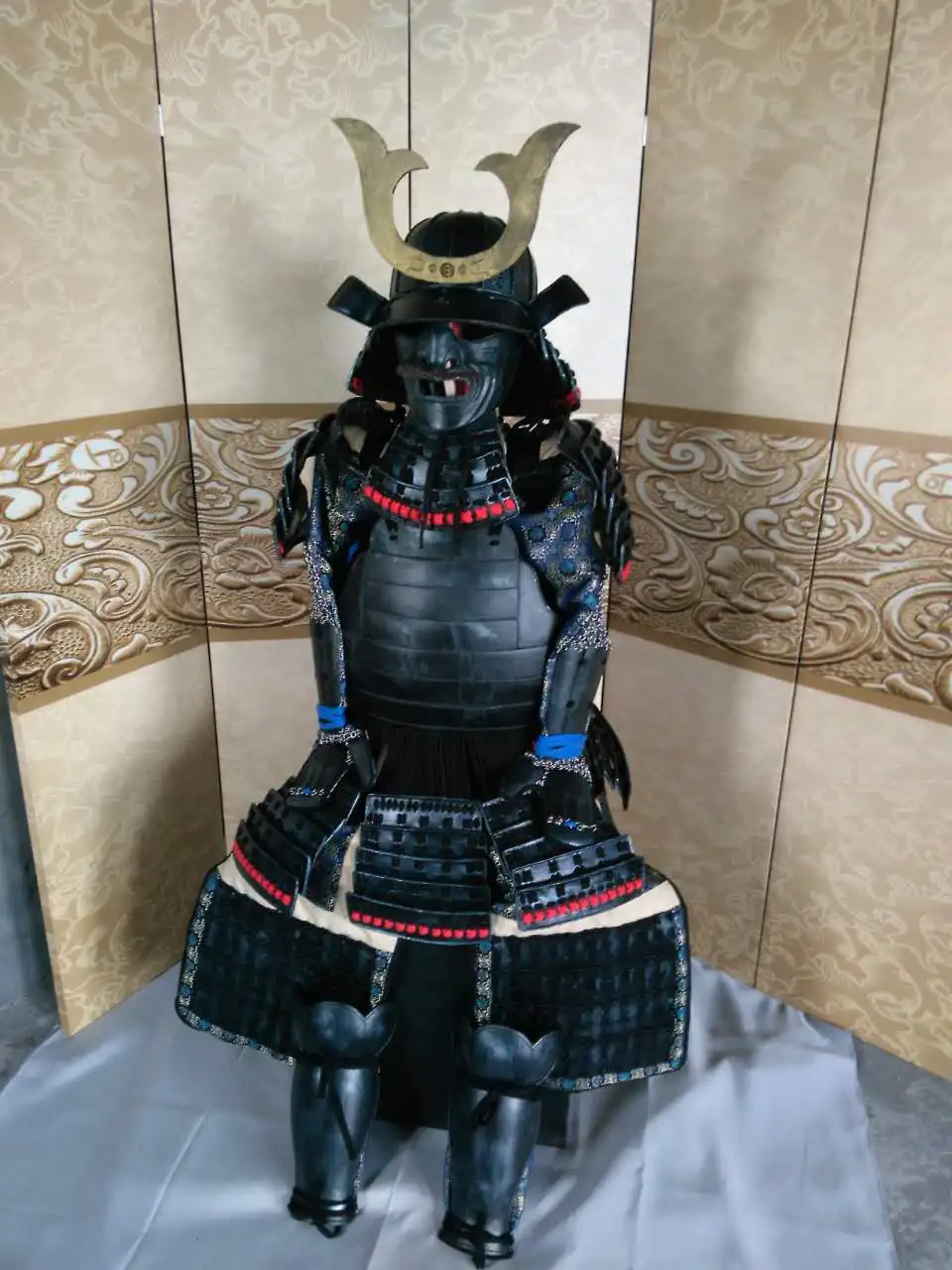 Halloween-Kostüm Tragbare japanische Samurai-Rüstung Retro-Bühnenaufführung allgemeine Rüstungen Neujahrskostüm Image