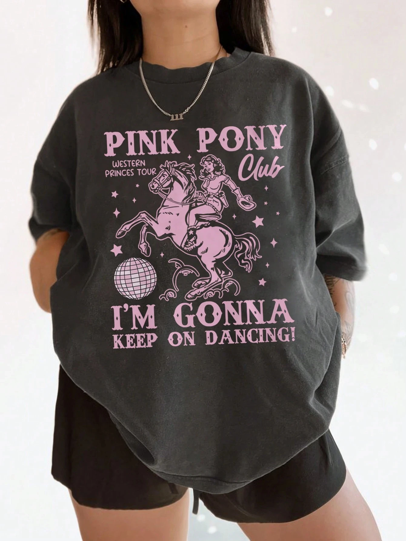 Pink Pony Damen-Cowgirl-Grafik, lockere Passform, Rundhals-Kurzarm-T-Shirt „I'm Gonna Keep On Dancing“, Freizeitkleidung, Vintage-Western