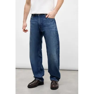 Levi's Worthwhile 555 Relaxed Straight Jeans - Rinsed Denim 32W 32L at Urban Outfitters