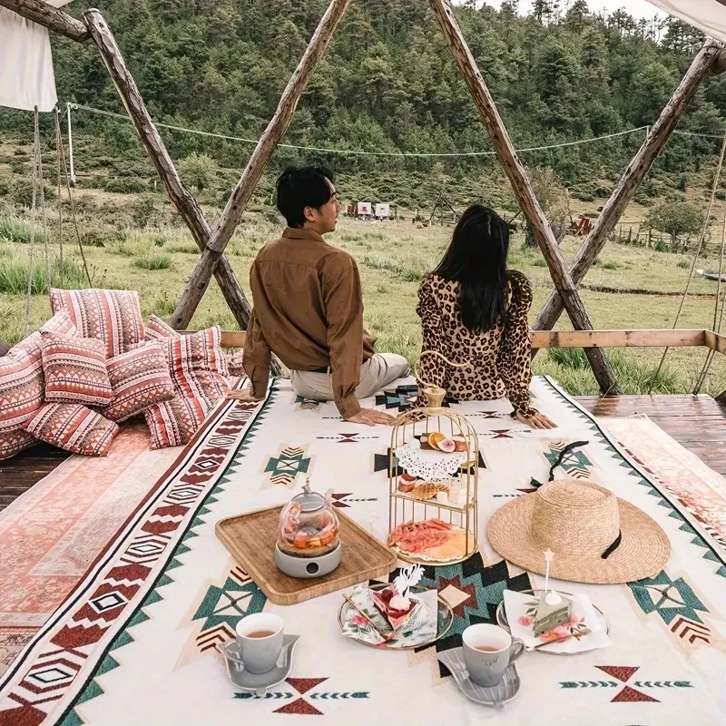 Vintage-inspirierte Campingdecke aus Polyester, reißfeste Outdoor-Picknickmatte mit geometrischem Muster, Fransen, Details, Feuchtigkeit Image