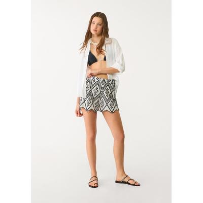 Stradivarius Shorts with contrast embroidery Black S