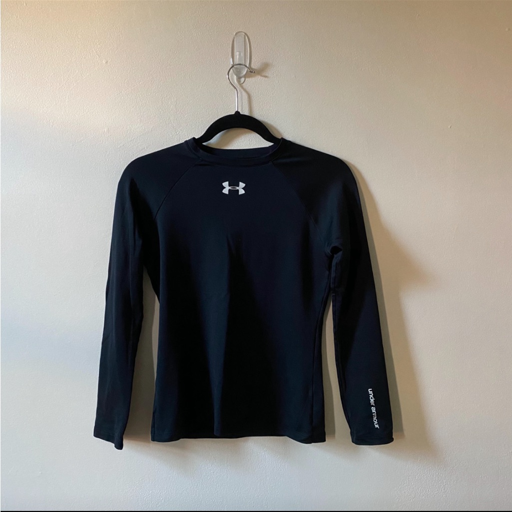 Under Armour Shirts & Tops | Under Armor Girls Black Cold Wear Long Sleeve Tshirt | Color: Black | Size: Lg