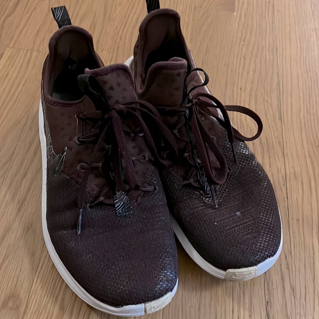 Nike Shoes | Women’s Dark Purple/Red Nike Free Slip On Tennis Shoes | Color: Purple | Size: 9