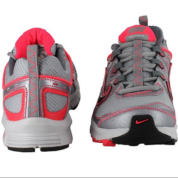 Nike Shoes | Women’s Nike Alvord 9 Shoes | Color: Gray/Pink | Size: 10