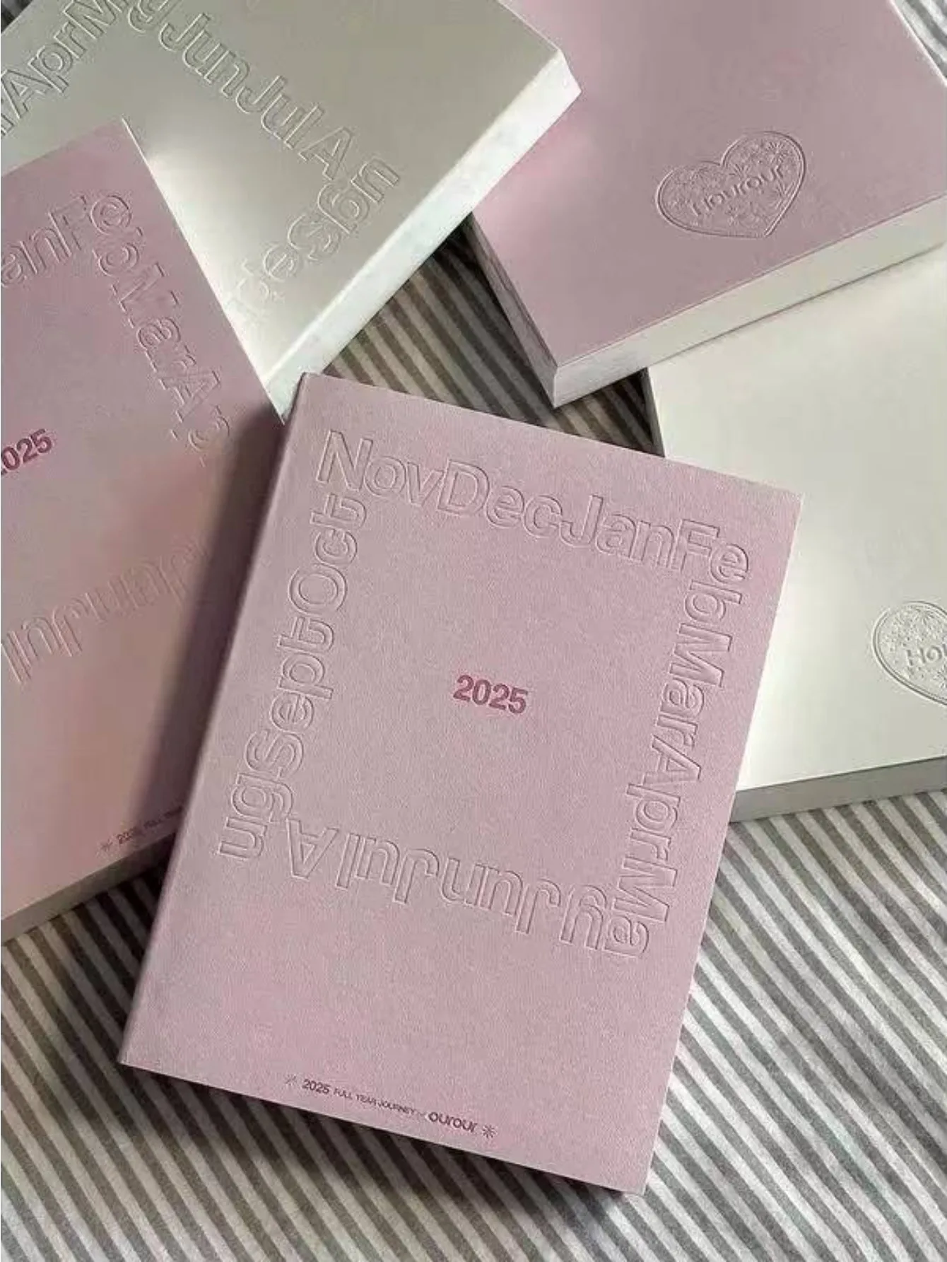 2025 Premium-Tagesplaner-Notizbuch, B6, dick, 256 Seiten, zwei Tage, eine Seite, Zeitplanbuch, süßes Mädchen-Tagebuch, koreanisches Briefpapier Image