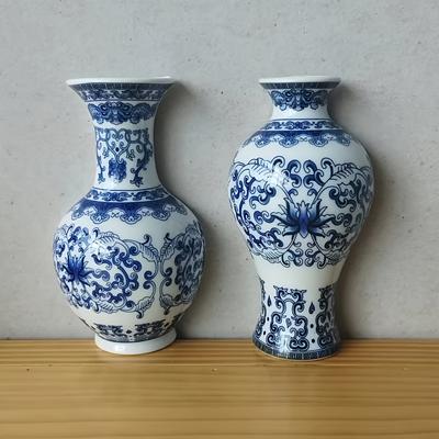 TEMU 1pc/2pc Blue And White Ceramic Vase, Vintage Floral Pattern, Ceramic Wall Hanging Vase For Decor, Floral Theme, Bell-shaped, Wall Vase, No Power Required, Battery Not Included Image