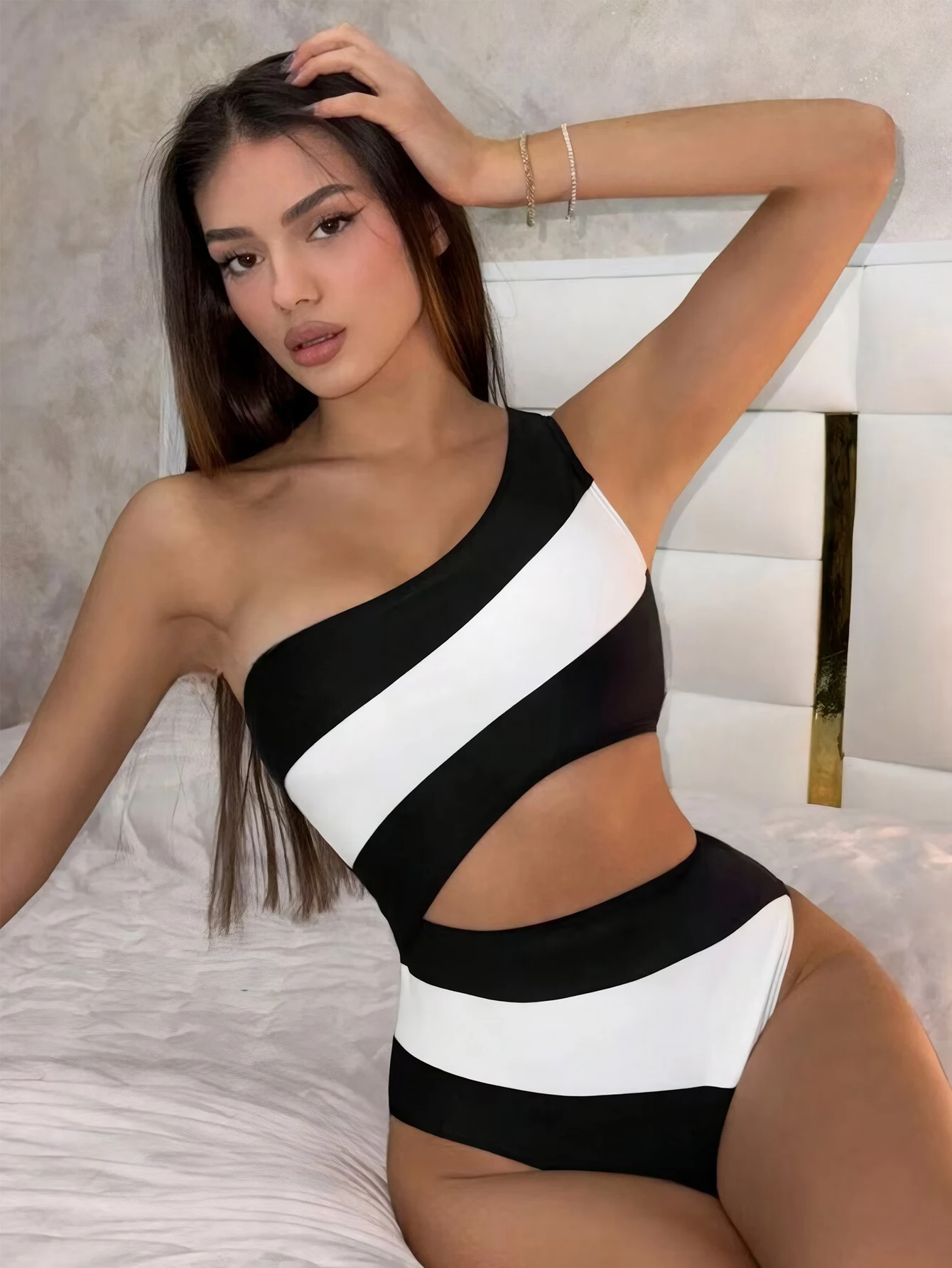 Sexy one shoulder one piece swimsuit swimwear women