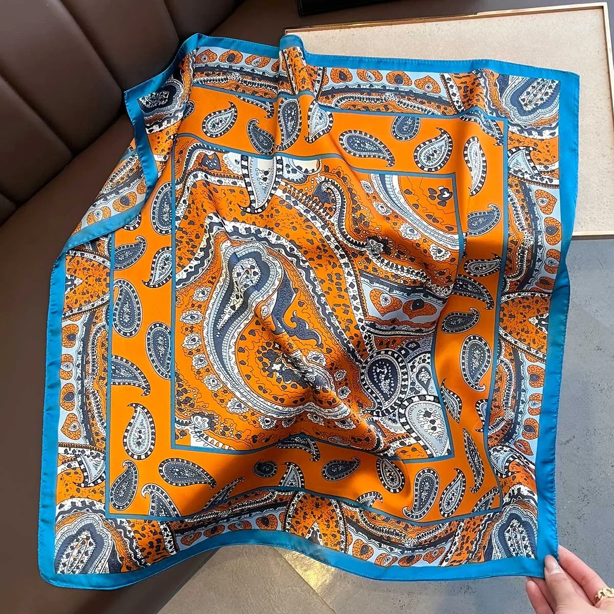 Klassischer Bandana-Schal mit Paisley-Aufdruck, luxuriöser, weicher Satin, stilvoller, vielseitiger Halstuch für Damen, Haarbänder, Kopftuch Image