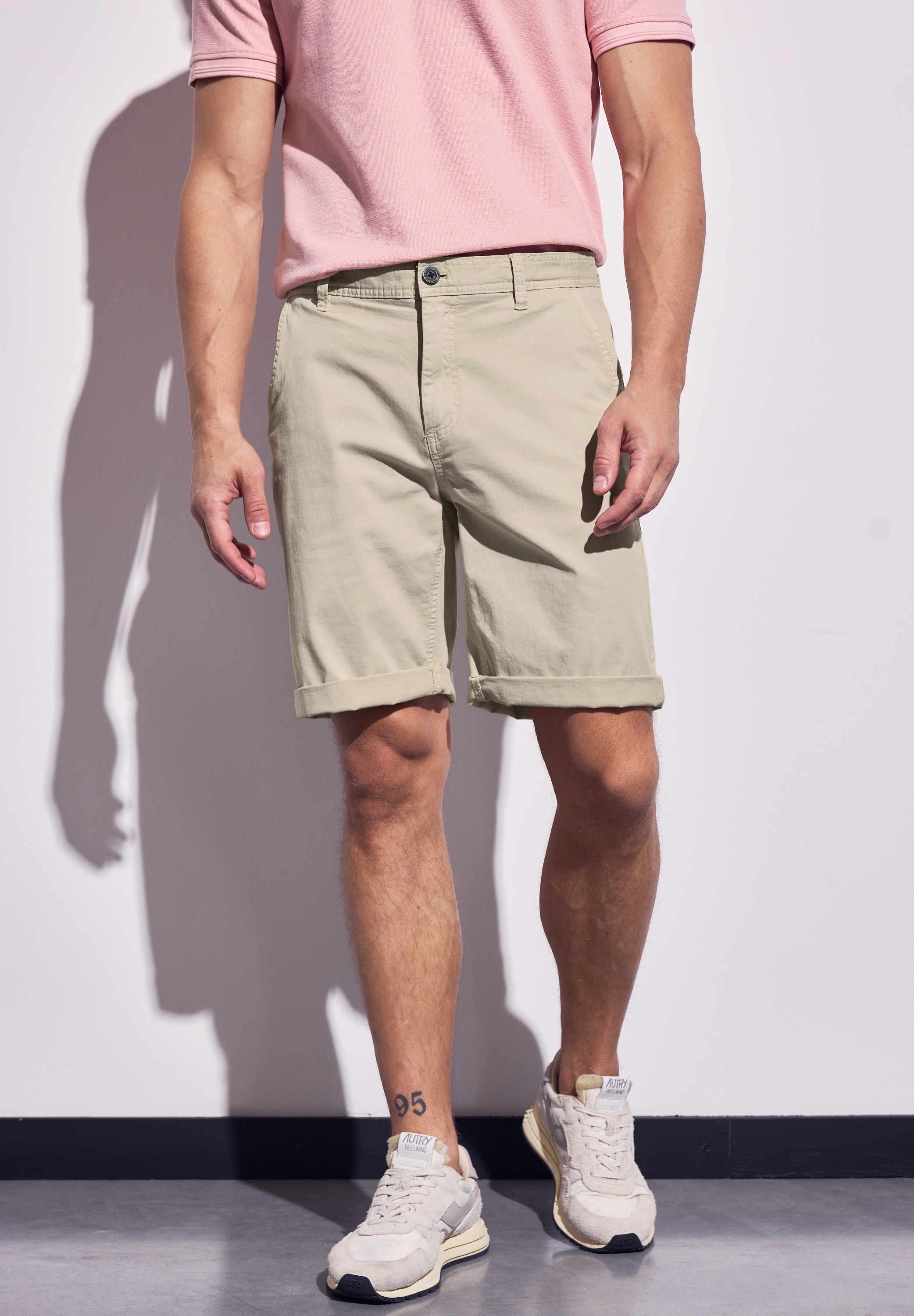 Shorts STREET ONE MEN, Herren, Gr. 30, beige (sandstone beige), Web, 98% Baumwolle, 2% Elasthan, unifarben, regular fit kurz, Hosen Shorts, aus Baumwolle mit Stretchanteil