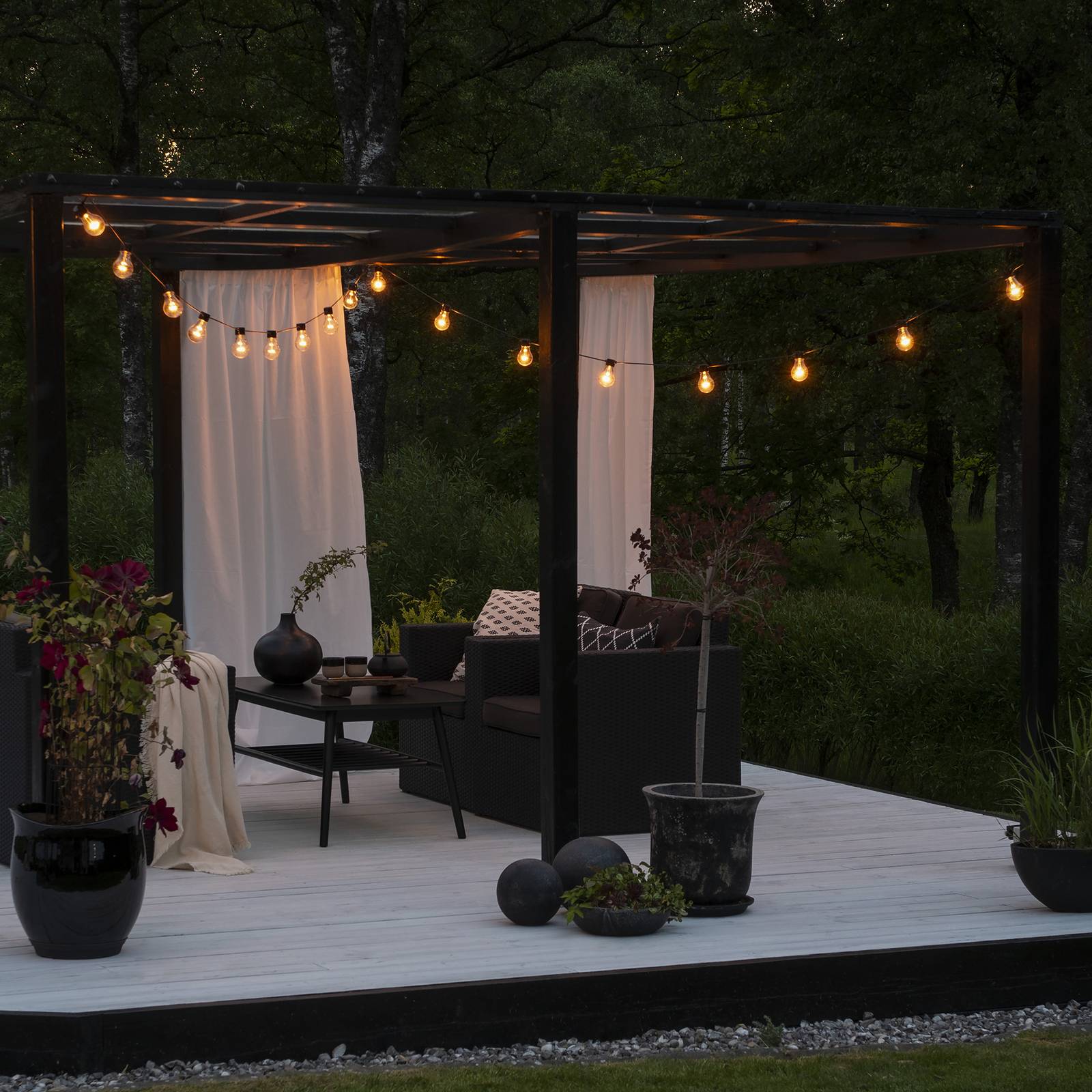 Konstsmide Christmas Lichterkette Biergarten 20x Birne klar bernstein Biergarten, dimmbar, schwarz, Kunststoff