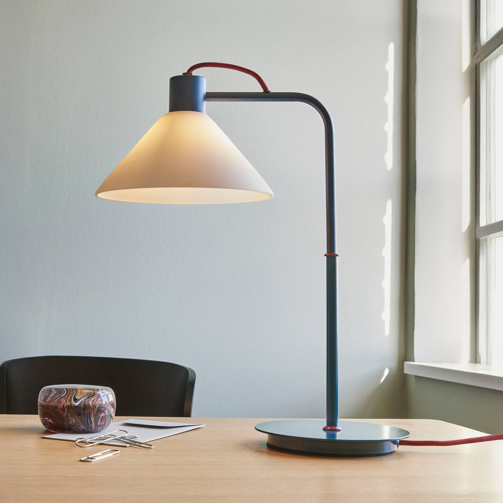 Hübsch Design Tischlampe Spot, blau, für Wohn- / Esszimmer, Metall, Design, Tischlampe