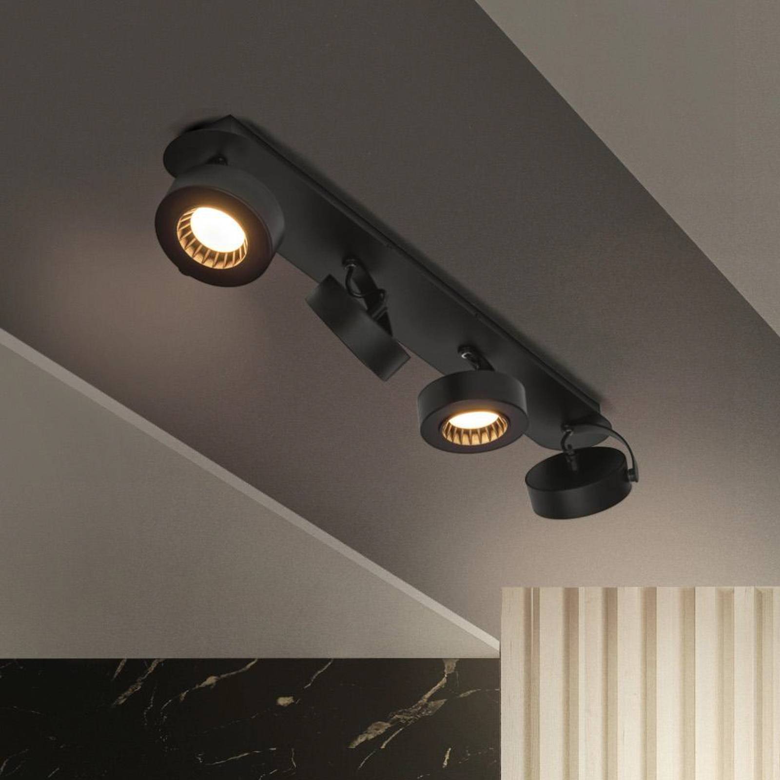 LEDVANCE LED-Deckenstrahler Venus, 3.000 K, 3-fl., schwarz Venus, schwarz, für Wohn- / Esszimmer, Metall, Modern, LED Deckenlampe