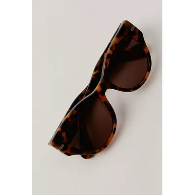Quay Chit Chat Round Sunglasses at Free People in Pebble Tort/Brown