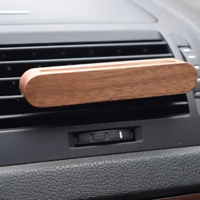 Car aroma diffuser aromatherapy clip decoration wooden pendant car air outlet aroma diffuser wooden