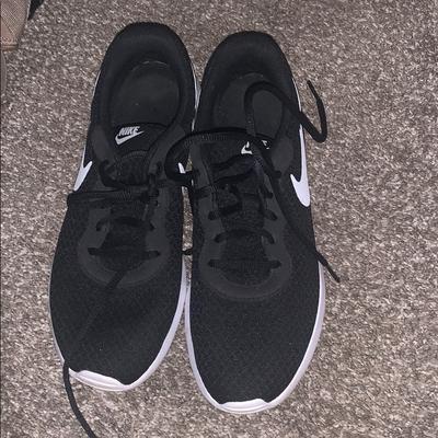 Nike Shoes | Tennis Nike | Color: Black/White | Size: 9