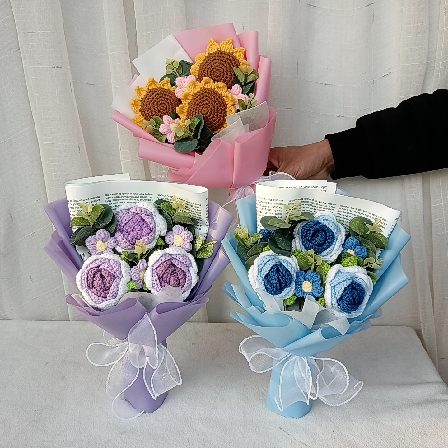 Crochet Flower Bouquet Rose Flower Sunflower Wool Flowers Preserved Flower for Teacher’Day Birthday Anniversary Thanksgiving Day