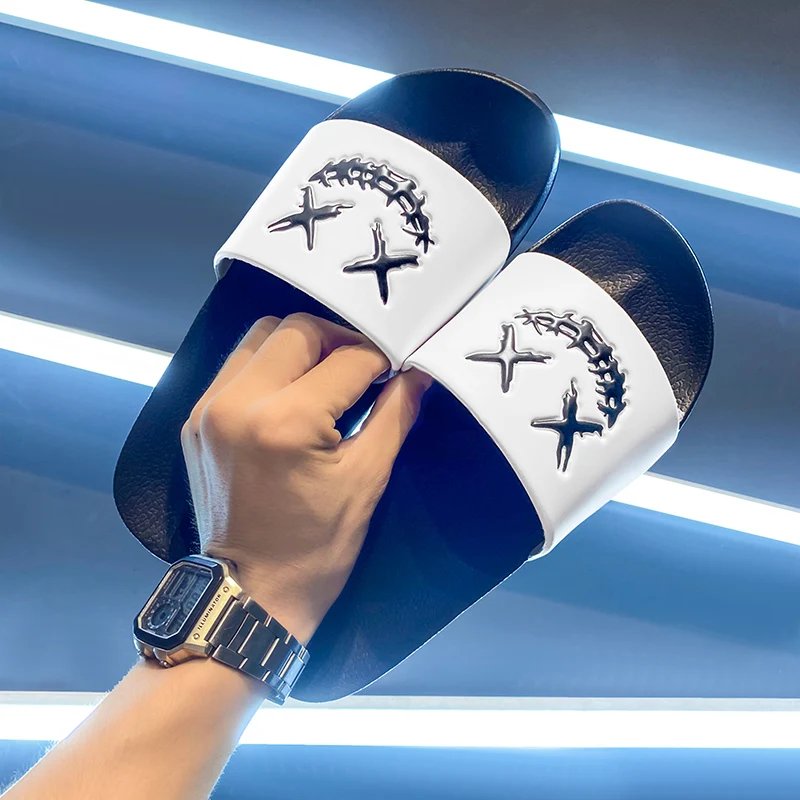 Sommer männer Hausschuhe Schuhe Mann Weiche Rutschen Nicht-slip Casual Indoor Outdoor EVA Sandalen Strand Garten Mode Für junge