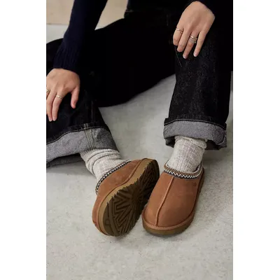 UGG Chestnut Tasman Slippers - Brown UK 5 at Urban Outfitters