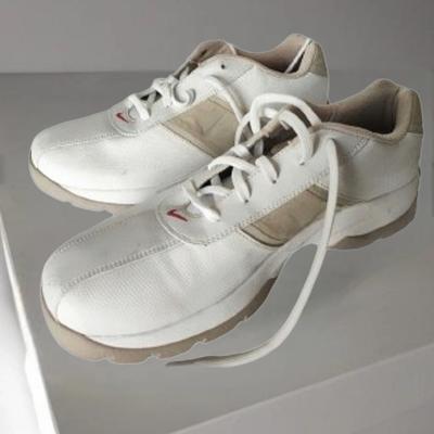 Nike Shoes | Vintage Retro Nike Women's Sports Performance Golf Shoes Size 9.5 Early 2000 | Color: Tan/White | Size: 9.5