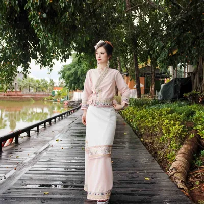 2025 new dai ethnic traditional garment embroidery fashionable romantic thailand clothing literature