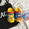 Winnie the Pooh Sandalen Damen neue Loch Schuhe Sommer modische Oberbekleidung Sandalen und Hausschuhe koreanischen Stil Kinderschuhe