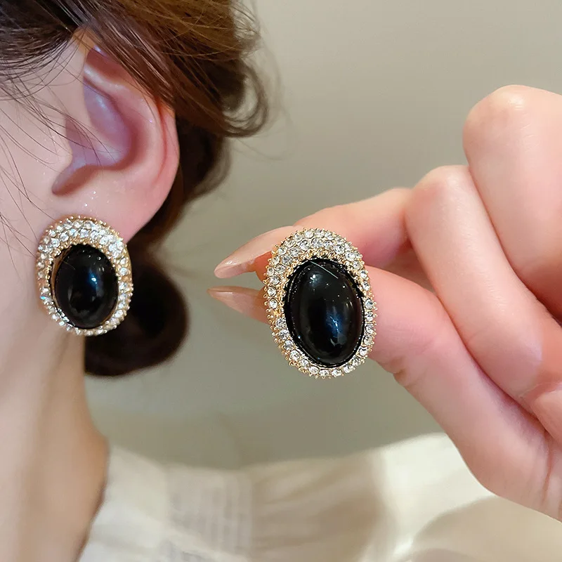 Super Flash ovale Strass-Ohrstecker für Frauen, Palast-Stil, leichter Luxus-Ohrring, trendiges Temperament, neuer Schmuck, Party-Geschenk Image