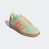 Sneaker ADIDAS ORIGINALS "GAZELLE", Gr. 38,5, grün (semi grün spark, solar orange, gum 3), Leder, Synthetik, sportlich, Schuhe Sneaker low Retrosneaker Skaterschuh