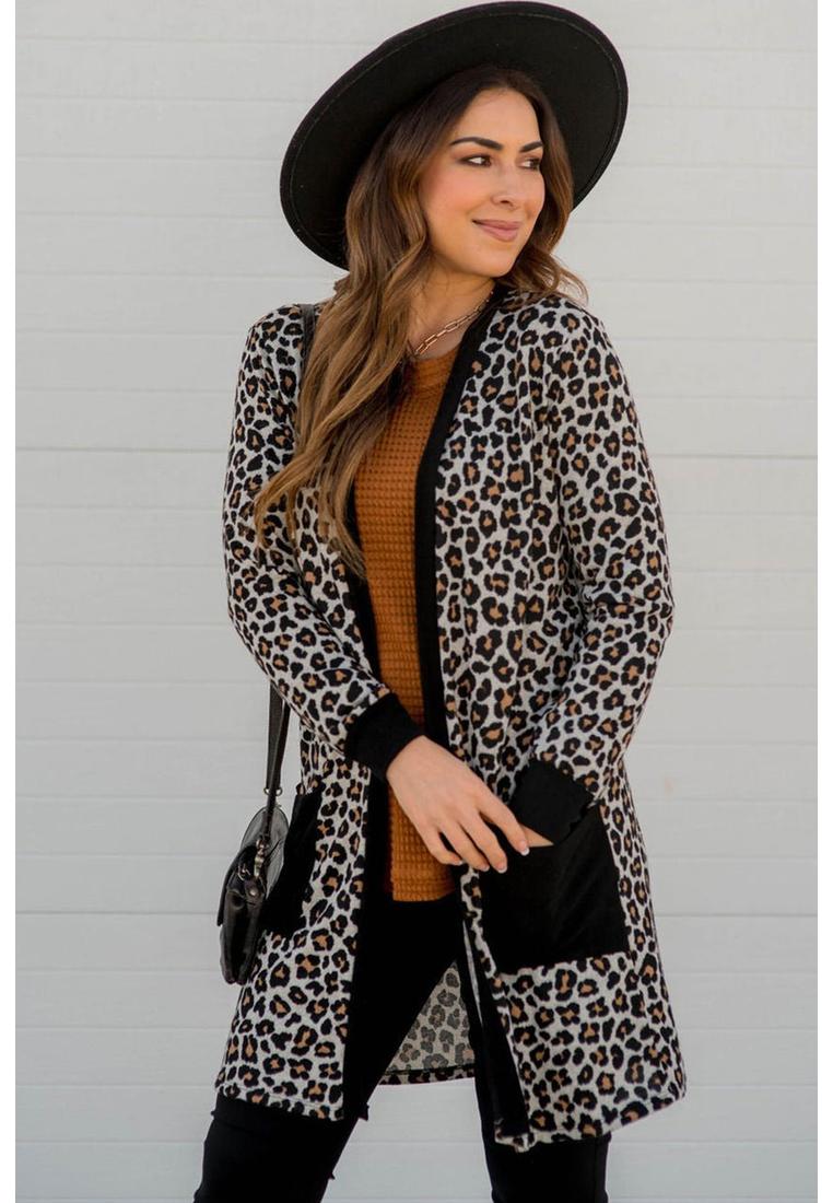 Azura Exchange Schwarzer Leopard Aufgesetzte Taschen Offener Front-Cardigan Image