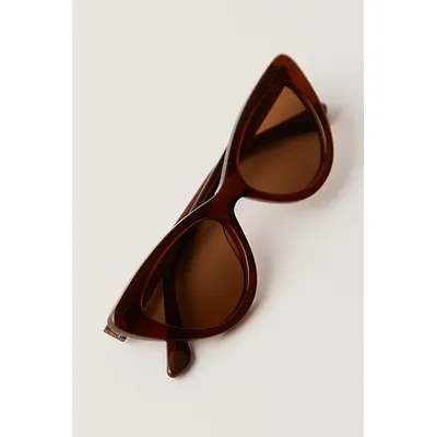 Banbé The Isla Cat-Eye Sunglasses by Banbe at Free People in Mocha Chocolate