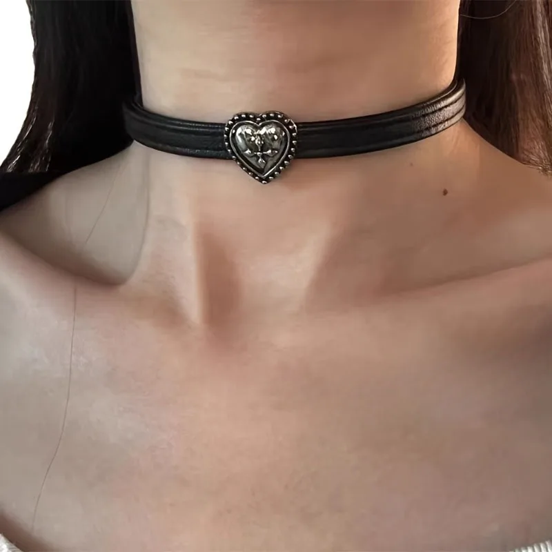 Nische Vintage Design Liebe Herz Kreuz Leder Seil Halskette Frauen Gothic Punk Stil Y2k Urlaub Zubehör Geschenk Image