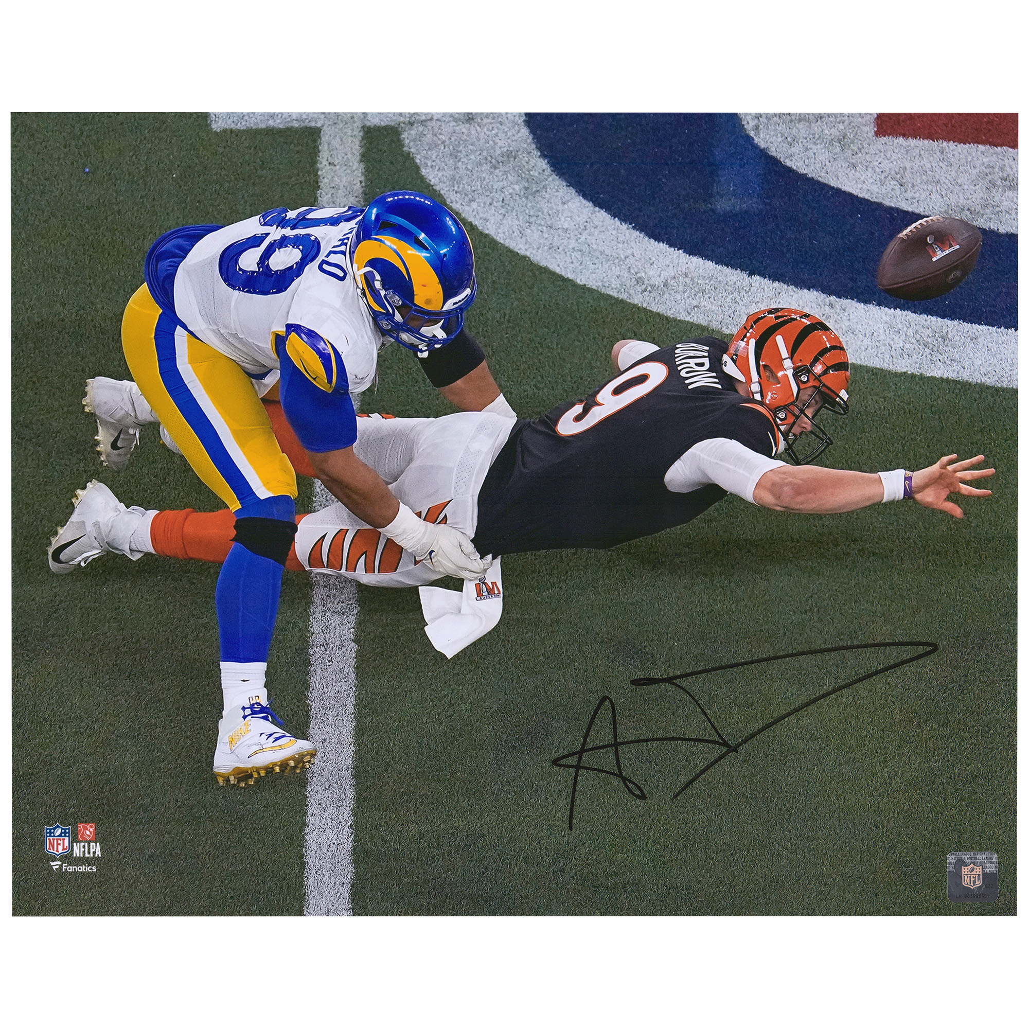 Autogrammfoto von Aaron Donald von den Los Angeles Rams, 16 x 20 Zoll, Super Bowl LVI Champions Sack Image