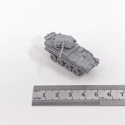 M1296 Stryker Infanterie-Transporterfahrzeug im Maßstab 1:144, MODELL-KIT Image