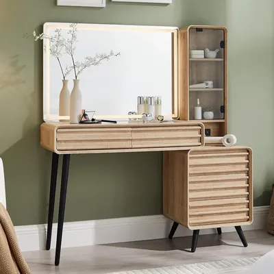 Desk with Large 35