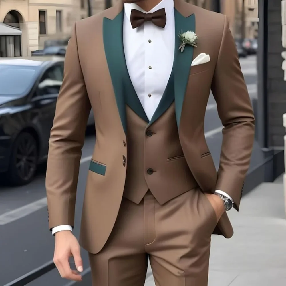 Completo da Uomo Marrone Personalizzato Monopetto con Revers a Punta Vestibilità Slim 3 Pezzi Giacca Pantaloni Gilet Set Completo Abbigliamento di Alta Qualità Terno