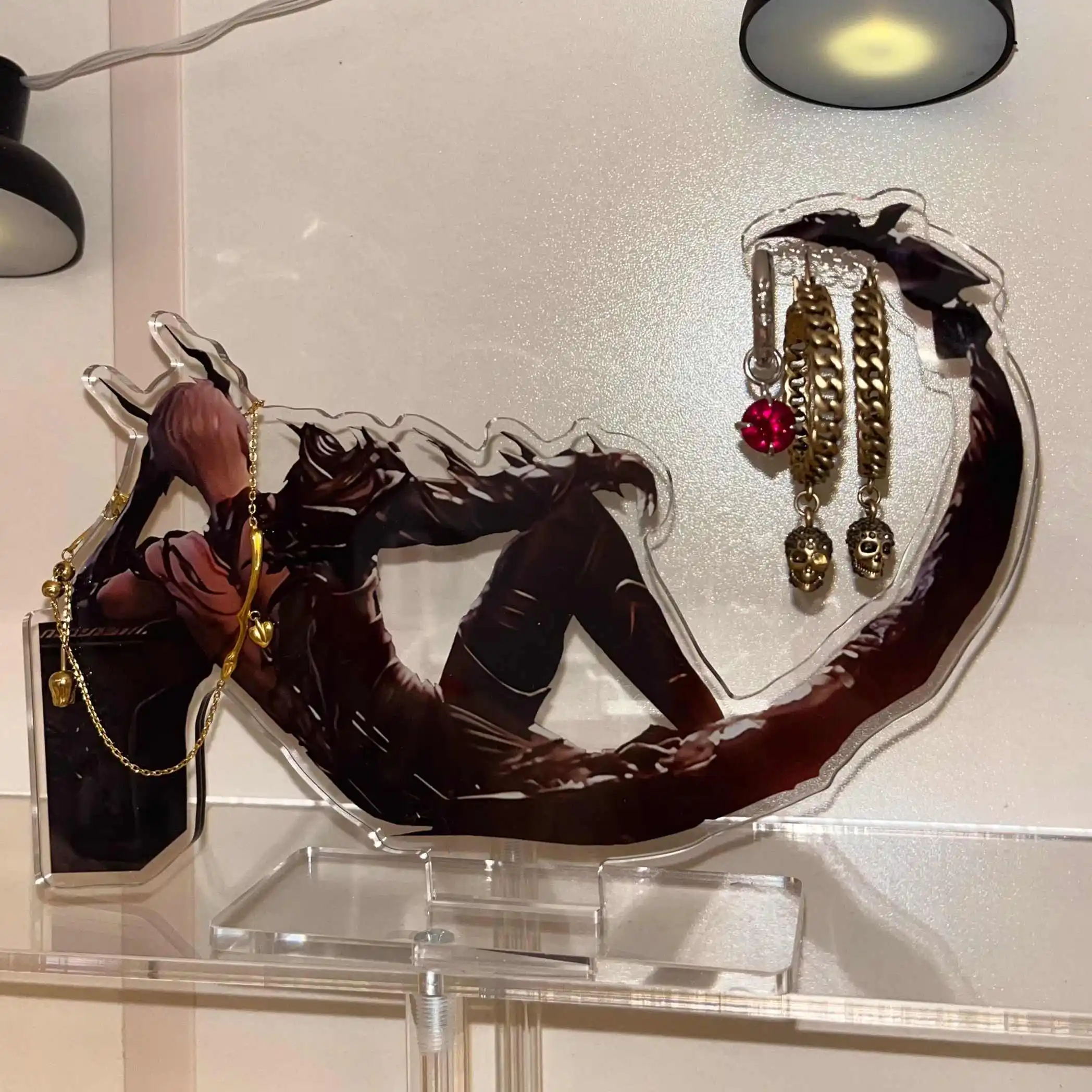 Game Love and Deepspace Sylus Anime Stehendes Schild Desktop-Ausstellungen HD Acryl Standmodell Schreibtisch Display Dekor Sammlerstück Geschenk Image