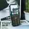 Téléphone extérieur pour personnes âgées débloqué avec double torche deux Sim écran 2.8 "grande touche poignée antidérapante appel SOS téléphone portable robuste pour personnes âgées pas cher