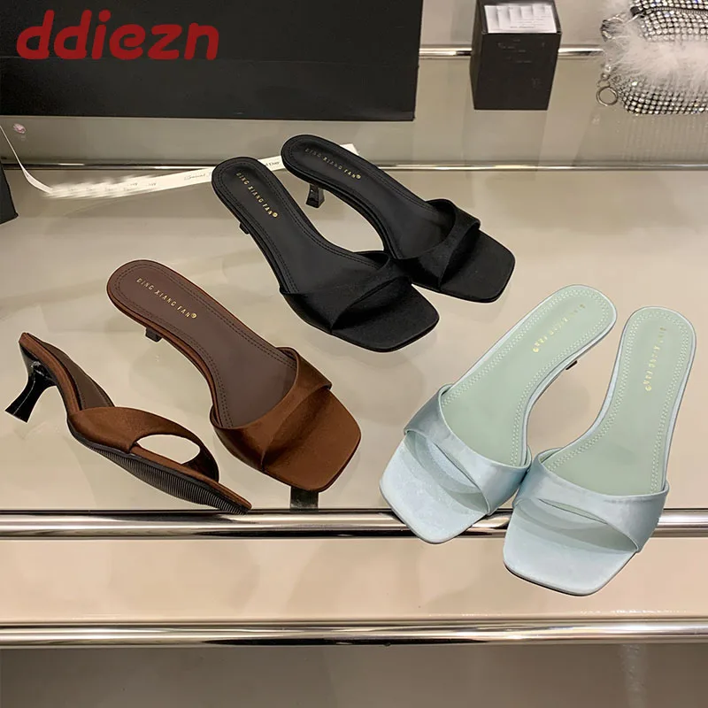 Mode Seide Frauen Medium Heels Pumps Rutschen Schuhe Weibliche Casual Schuhe Neue Im Frühling Sommer Karree Damen Schuhe Mit Hohen Absätzen