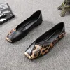 Slip-on-Schuhe mit quadratischer Zehenpartie und Leopardenmuster für Damen, günstige Liquidation, niedriger Preis, koreanischer Stil, stilvoll, beliebt, elegant, Größe 39, Damen-Flats
