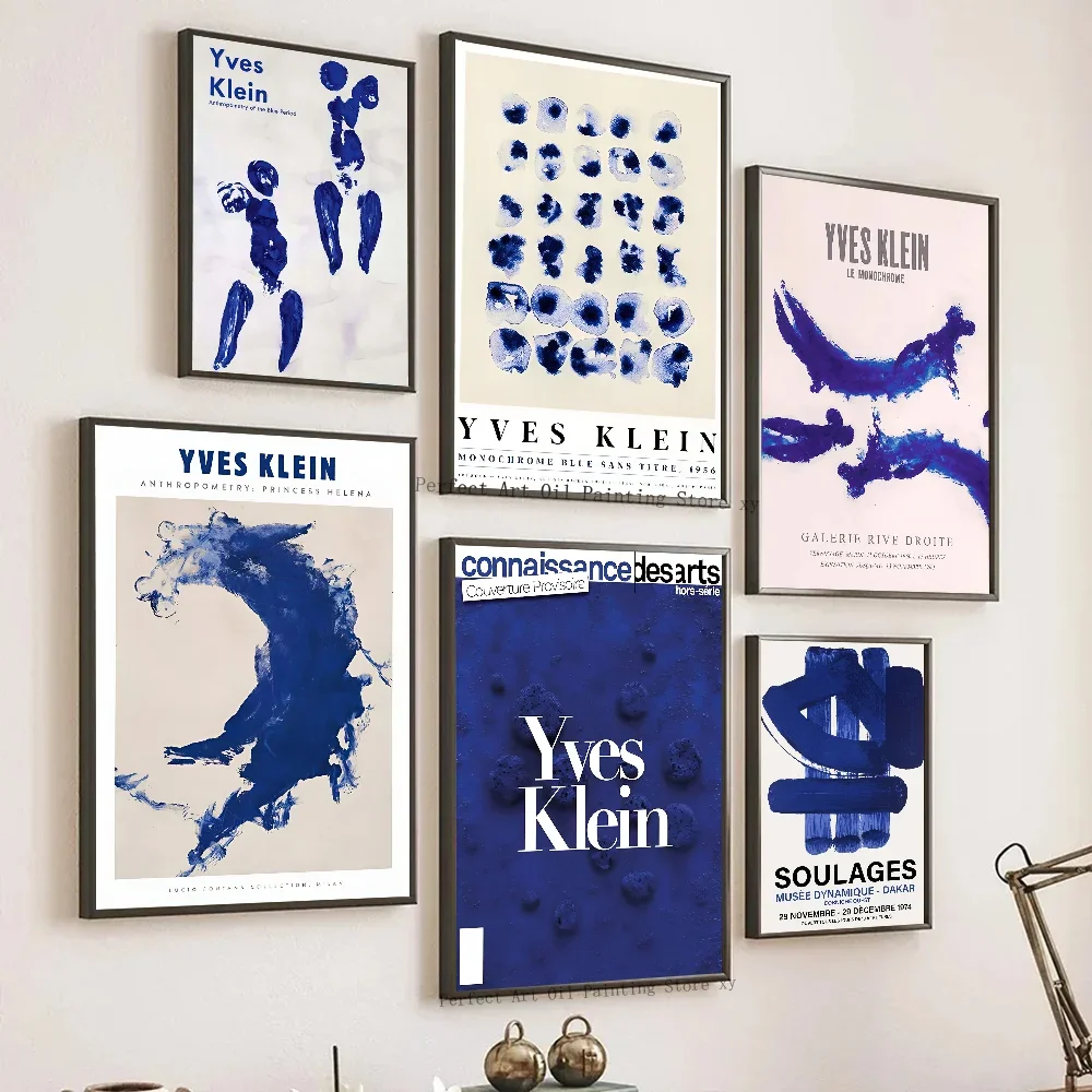 Yves Klein Blue Exhibition Gallery Poster für Zuhause, Wohnzimmer, Schlafzimmer, Bar, Café, Kunstdekoration Image