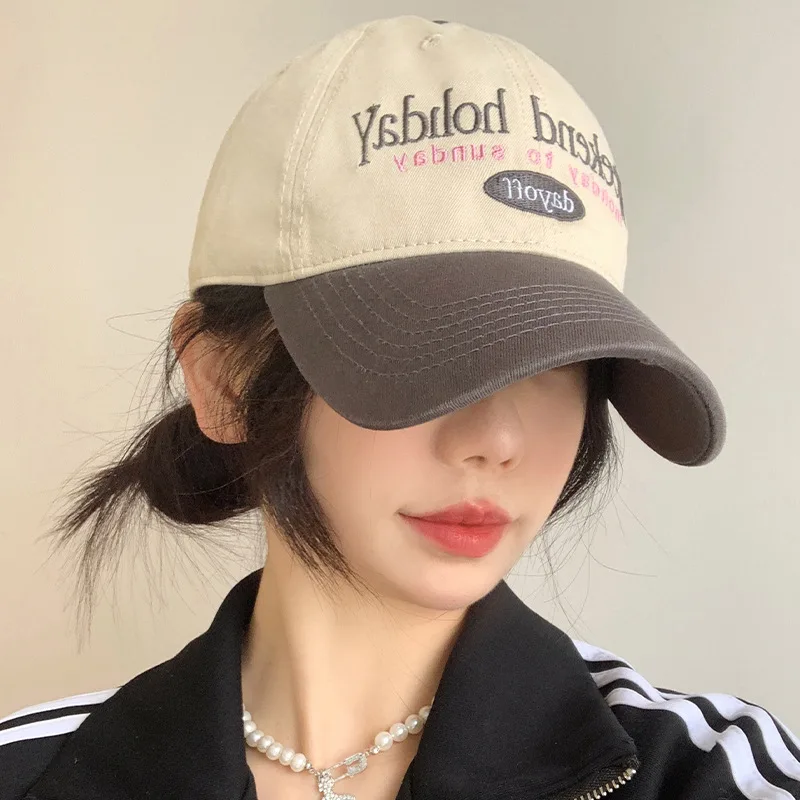 Retro-Baseballkappe mit Farbblockmuster für Damen, vielseitige Entenschnabelkappe mit weichem Oberteil, großer Kopfumfang, breite Krempe Image