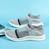 Heißer Verkauf Männer Frauen Turnschuhe Sommer Komfort Ultra Licht Atmungsaktivem Mesh Casual Schuhe Unisex Große Größe 36-46 Outdoor wandern Schuh
