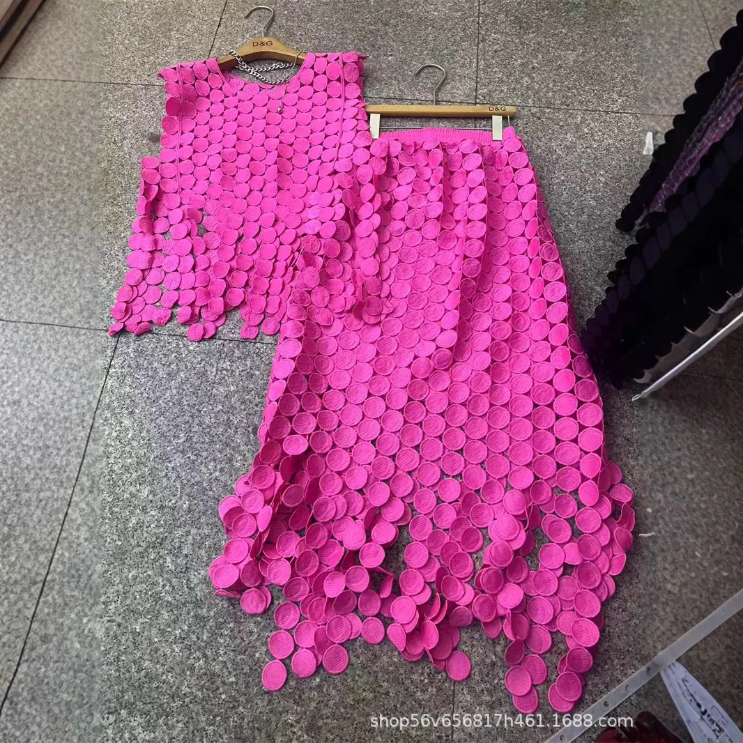 Sommer Frauen Ärmellose 3D Runde Hohl Weste Kreise Quasten Haken Blumen Tank Tops + Elastische Fransen A-linie Rock 2 Stücke set 2025 Image