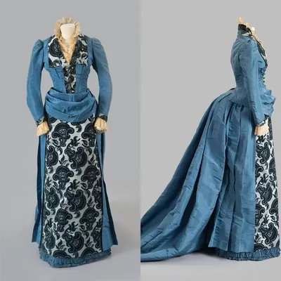 1889er Jahre viktorianisches blaues Trubel-Abschlussballkleid, Herzogin-Ballkleid, mittelalterliches Image