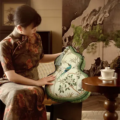 Unregelmäßig dekorativer Kissenbezug, neues chinesisches Samt-Oriental-Vintage-Kissen für Sofa, Image
