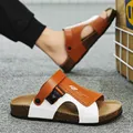 Sandali in sughero marrone per uomo Pantofole in pelle Scivoli da esterno di lusso Uomo Estate Slip