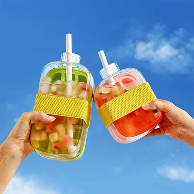 1pc Ice Cube Tray With Lid No Spill Ice Tray No Touch Silicone Ice Cube Tray For Freezer With Straw