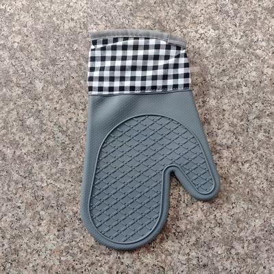 TEMU A Non-slip Silicone Kitchen Glove, Hand Wash Only. Image