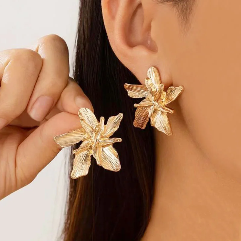 2025 neue Vintage Metall Gold Farbe Blume Große Ohrringe Für Frauen Fashion Floral Aussage Ohrringe Schmuck Geschenk Großhandel