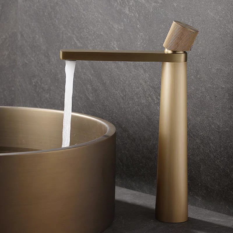 Bathroom Sink Faucet - Waterfall Electroplated Centerset Single Handle One HoleBath Taps